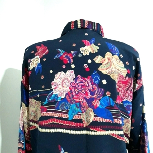 Senfong floral Long-Sleeve button down collared shirt size M/L - Picture 6 of 8